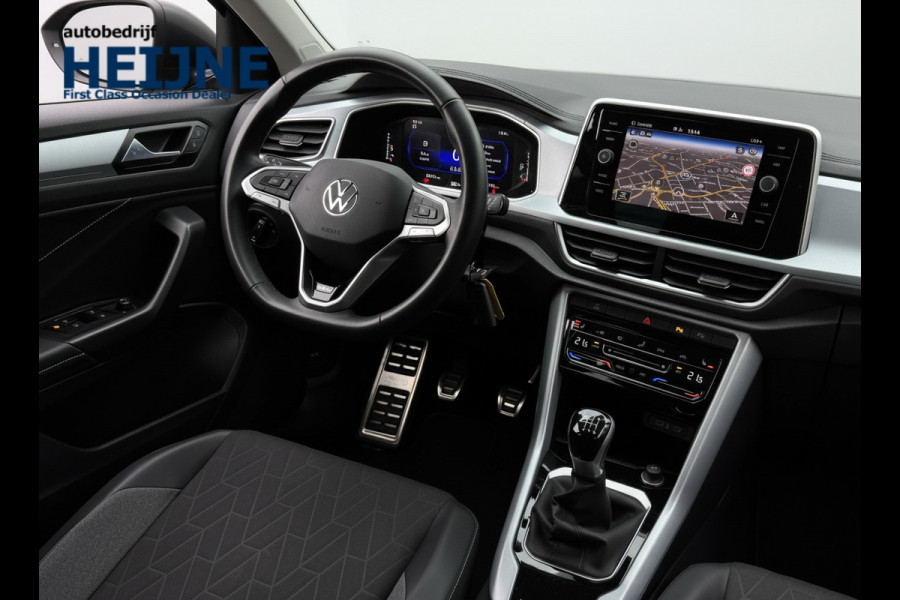 Volkswagen T-Roc TSI 115PK LIFE GOAL EDITION NAVI/CARPLAY/STOELVERWARMING