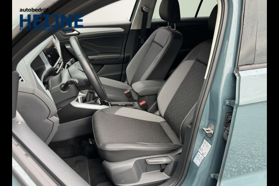 Volkswagen T-Roc TSI 115PK LIFE GOAL EDITION NAVI/CARPLAY/STOELVERWARMING