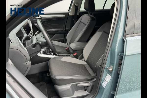 Volkswagen T-Roc TSI 115PK LIFE GOAL EDITION NAVI/CARPLAY/STOELVERWARMING