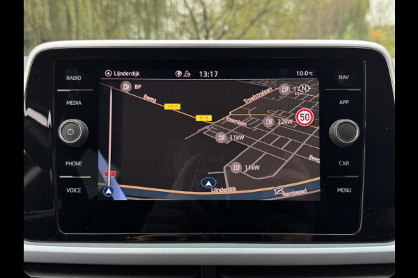 Volkswagen T-Roc TSI 115PK LIFE GOAL EDITION NAVI/CARPLAY/STOELVERWARMING