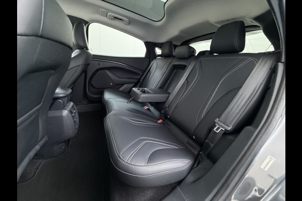 Ford Mustang Mach-E RWD 75kWh Leer (semi-)Autopilot PanoDak Trekhaak 360°Topview-Camera Adaptive-Cruise-Control Apple Carplay B&O®-Hifi 18" E DAB Lane-Assist Keyless-go Autonomous Emergency Braking ESP ASR Verkeersbordherkenning Vermoeidheidsherkenning Dodehoek-Detector 1e Eigenaar Origineel Nederlandse Auto Nieuwprijs €50.424