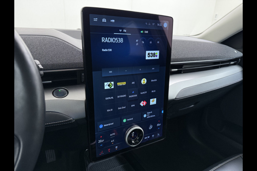 Ford Mustang Mach-E RWD 75kWh Leer (semi-)Autopilot PanoDak Trekhaak 360°Topview-Camera Adaptive-Cruise-Control Apple Carplay B&O®-Hifi 18" E DAB Lane-Assist Keyless-go Autonomous Emergency Braking ESP ASR Verkeersbordherkenning Vermoeidheidsherkenning Dodehoek-Detector 1e Eigenaar Origineel Nederlandse Auto Nieuwprijs €50.424