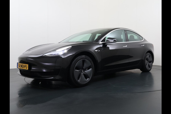 Tesla Model 3 RWD Plus 325PK Lmv 18" AutoPilot Leder Panoramadak Adaptive-Cruise Camera's Elektr.-Stuur+Stoelen+Spiegels+Geheugen+Easy-Entry+V Navi LED ACC DAB Voorverwarmen interieur via App Keyless One-Pedal-Drive Origineel Nederlandse Auto