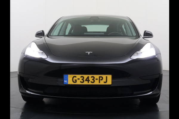 Tesla Model 3 RWD Plus 325PK Lmv 18" AutoPilot Leder Panoramadak Adaptive-Cruise Camera's Elektr.-Stuur+Stoelen+Spiegels+Geheugen+Easy-Entry+V Navi LED ACC DAB Voorverwarmen interieur via App Keyless One-Pedal-Drive Origineel Nederlandse Auto