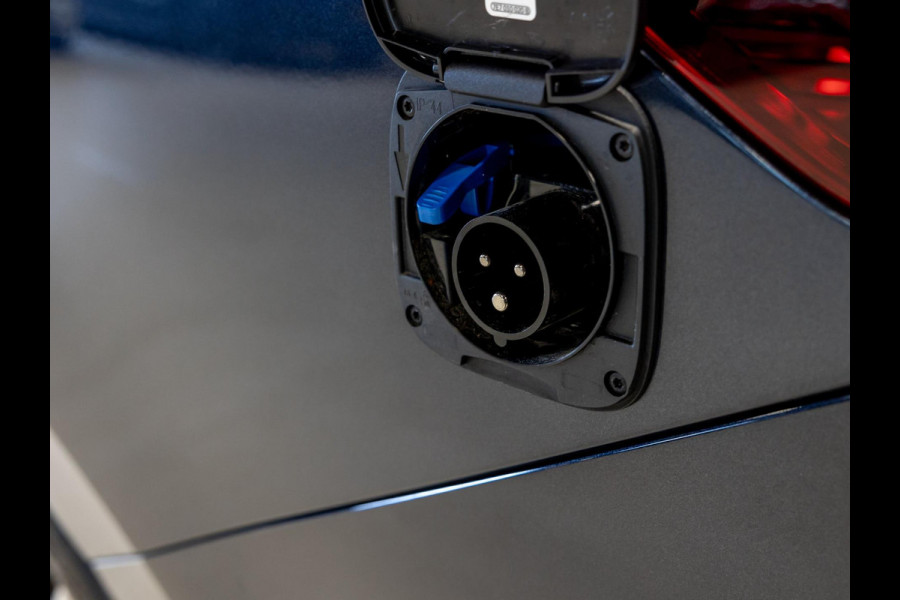 Volkswagen California Ocean eHybrid 4Motion / 245pk / Trekhaak / Elektrisch hefdak /