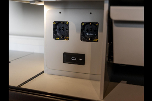 Volkswagen California Ocean eHybrid 4Motion / 245pk / Trekhaak / Elektrisch hefdak /