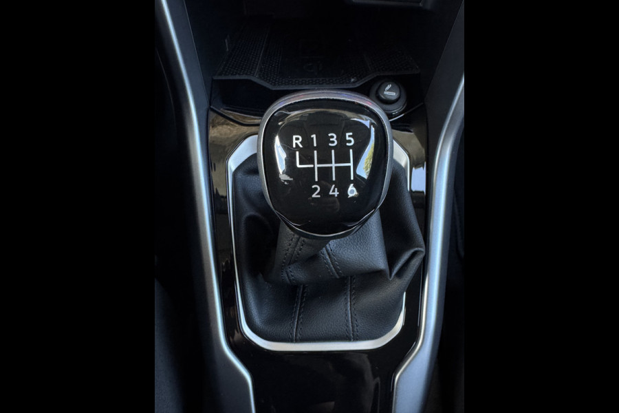 Volkswagen T-Roc TSI 115PK LIFE NAVI/PDC/CARPLAY FABRIEKS GARANTIE