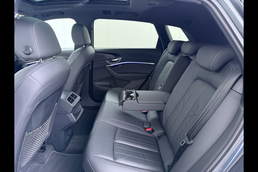 Audi e-tron 50 Quattro 71kWh SOH 90% Leder Camera Panoramadak Adap.Cruise Apple Carplay Android Auto Business Edition Plus Elek.Stoelen Memory Elek.Achterklep Stoelverwarming Led Lmv 21" Optiek-pakket zwart Origineel Nederlandse Auto