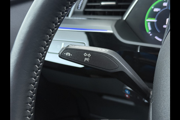 Audi e-tron 50 Quattro 71kWh SOH 90% Leder Camera Panoramadak Adap.Cruise Apple Carplay Android Auto Business Edition Plus Elek.Stoelen Memory Elek.Achterklep Stoelverwarming Led Lmv 21" Optiek-pakket zwart Origineel Nederlandse Auto