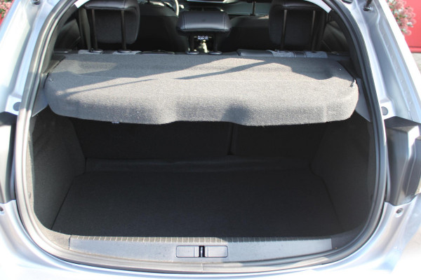 Peugeot 208 1.2 100PK ALLURE | CAMERA VOOR + ACHTER | KEYLESS ENTRY/START | DODEHOEK DETECTIE | NAVIGATIE | DRAADLOZE APPLE CARPLAY/ANDROID AUTO | PARKEERSENSOREN VOOR + ACHTER | ADAPTIVE CRUISE CONTROL | DAB+ RADIO | LED KOPLAMPEN |