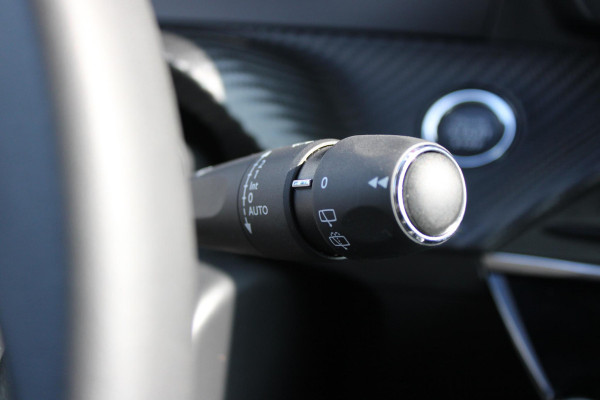 Peugeot 208 1.2 100PK ALLURE | CAMERA VOOR + ACHTER | KEYLESS ENTRY/START | DODEHOEK DETECTIE | NAVIGATIE | DRAADLOZE APPLE CARPLAY/ANDROID AUTO | PARKEERSENSOREN VOOR + ACHTER | ADAPTIVE CRUISE CONTROL | DAB+ RADIO | LED KOPLAMPEN |