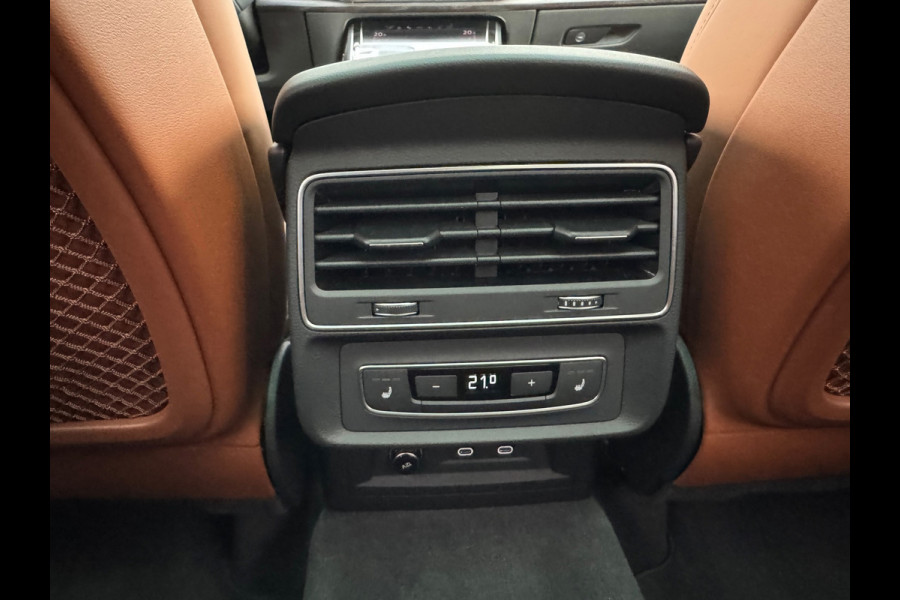 Audi Q8 55 TFSI quattro * S-line * Panoramadak * Dealer onderh. *