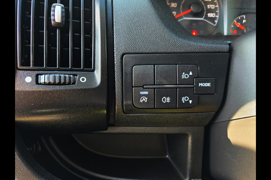 Opel Movano 2.2D 140 L2H2 3.5T - 140 Pk - Euro 6 - ParkeerCamera - Airco - Cruise Control