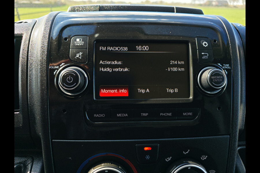 Opel Movano 2.2D 140 L2H2 3.5T - 140 Pk - Euro 6 - ParkeerCamera - Airco - Cruise Control