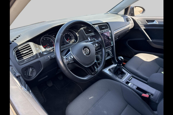 Volkswagen Golf 1.5 TSI Comfortline Business  | 130PK | adaptive cruise | trekhaak | Apple Carplay/Android Auto