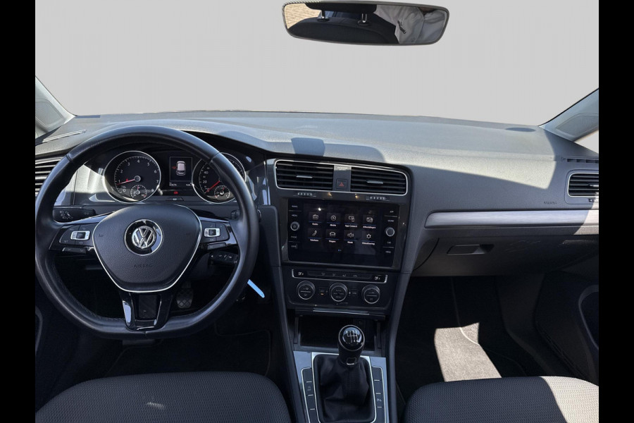 Volkswagen Golf 1.5 TSI Comfortline Business  | 130PK | adaptive cruise | trekhaak | Apple Carplay/Android Auto