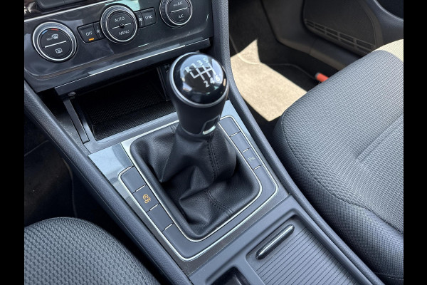 Volkswagen Golf 1.5 TSI Comfortline Business  | 130PK | adaptive cruise | trekhaak | Apple Carplay/Android Auto