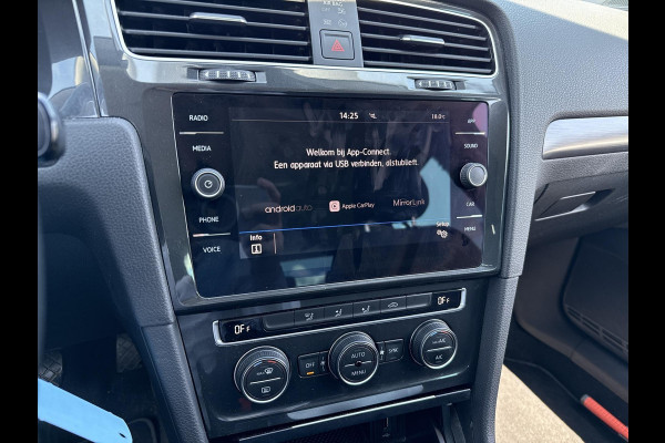Volkswagen Golf 1.5 TSI Comfortline Business  | 130PK | adaptive cruise | trekhaak | Apple Carplay/Android Auto