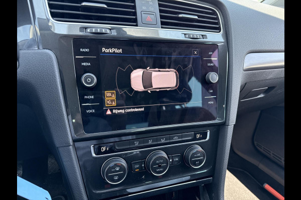 Volkswagen Golf 1.5 TSI Comfortline Business  | 130PK | adaptive cruise | trekhaak | Apple Carplay/Android Auto