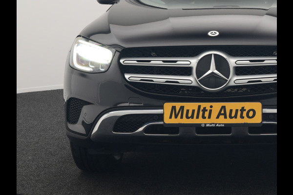 Mercedes-Benz GLC 300e 4MATIC Premium Plug In Hybrid 320pk Dealer O.H. PHEV | Trekhaak Af Fabriek | Panodak | Camera | Lederen Sportstoelen Verwarmd | Sfeerverlichting | Apple Carplay | Sidesteps | Navigatie | DAB |