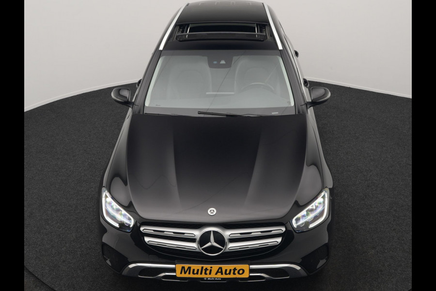 Mercedes-Benz GLC 300e 4MATIC Premium Plug In Hybrid 320pk Dealer O.H. PHEV | Trekhaak Af Fabriek | Panodak | Camera | Lederen Sportstoelen Verwarmd | Sfeerverlichting | Apple Carplay | Sidesteps | Navigatie | DAB |