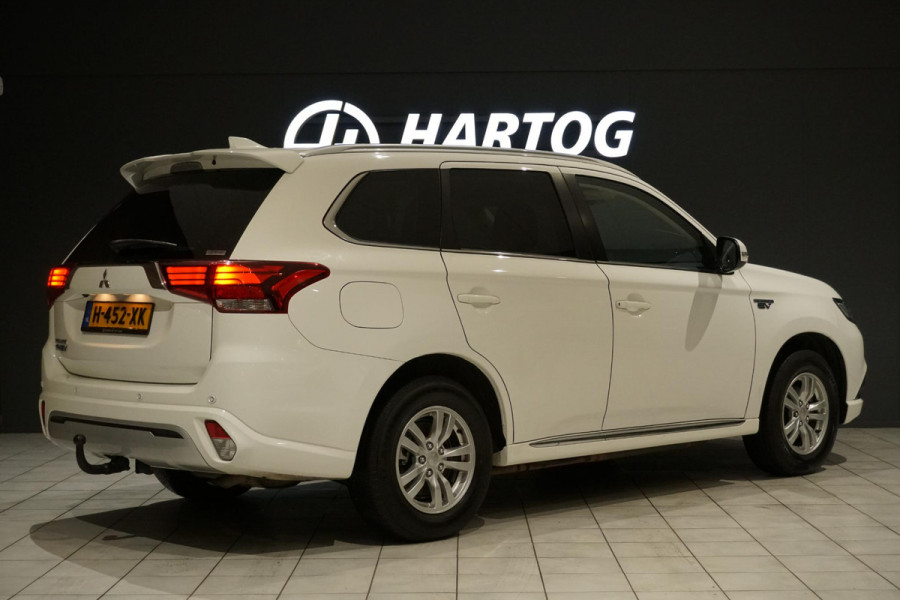 Mitsubishi Outlander 2.4 PHEV Pure + TREKHAAK / CARPLAY / CAMERA / STOELVERWARMING /