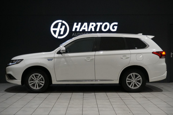 Mitsubishi Outlander 2.4 PHEV Pure + TREKHAAK / CARPLAY / CAMERA / STOELVERWARMING /