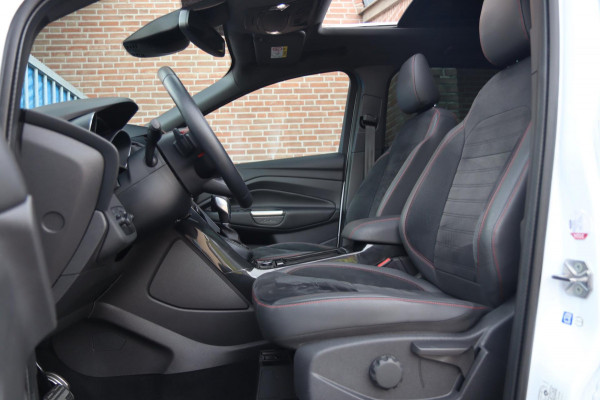 Ford Kuga 1.5 EcoBoost ST Line / PANODAK / KEYLESS / CAMERA / CARPLAY / STOEL+STUURVERW