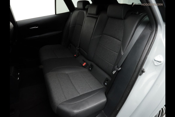 Toyota Corolla Touring Sports 2.0 Hybrid Business Plus Sport (LED VERLICHTING,KEYLESS,STOELVERWARMING,CAMERA,ADAPTIVE CRUISE)
