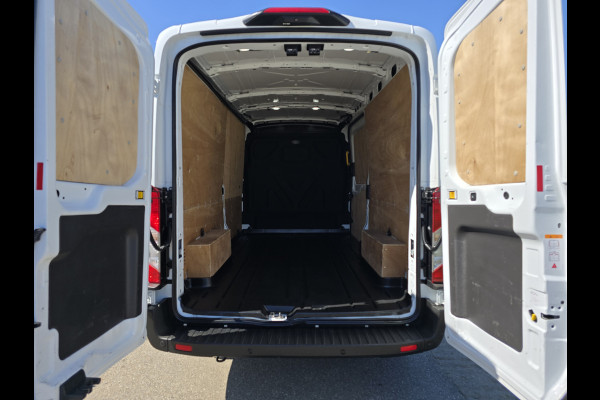 Ford Transit 350 2.0 TDCI L3H2 Trend - 130 Pk - Euro 6 - ParkeerCamera - Airco - Cruise Control