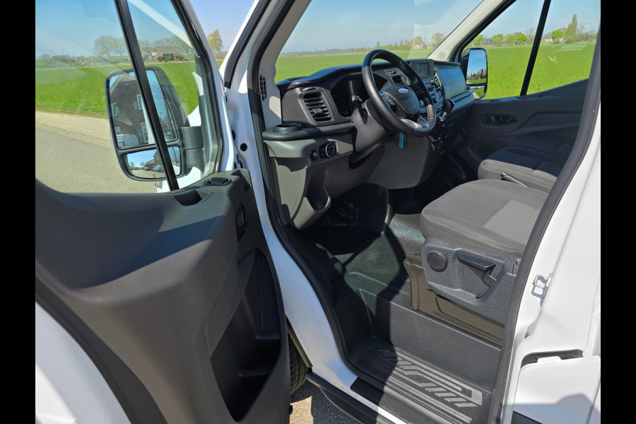 Ford Transit 350 2.0 TDCI L3H2 Trend - 130 Pk - Euro 6 - ParkeerCamera - Airco - Cruise Control