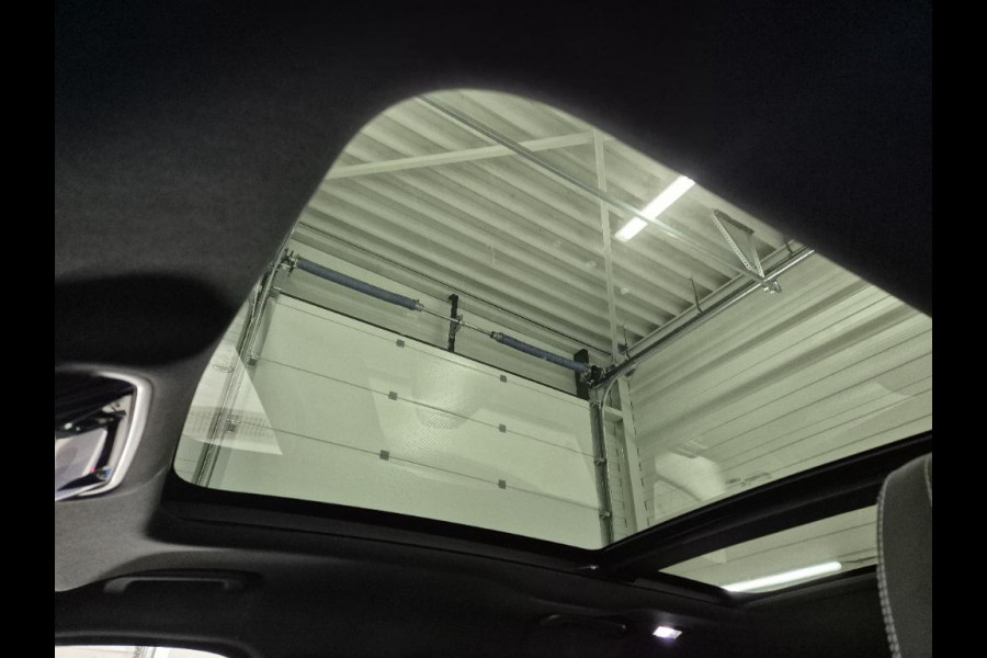 Land Rover Range Rover Velar 3.0 V6 SC AWD HSE Pano.dak Airsusp. Leer Orig.NL