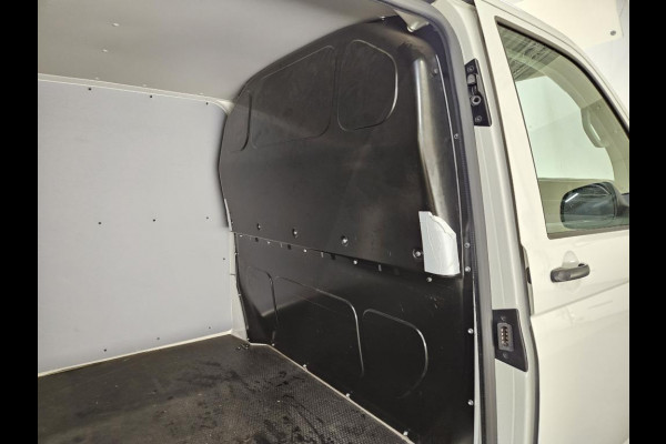 Volkswagen Transporter 2.0 TDI L2H1 Navi Airco Cruise Sidebars 1Eigenaar