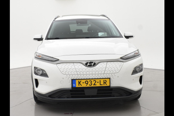 Hyundai Kona EV PREMIUM SKY 64 KWH + SCHUIFDAK | LEDER | TREKHAAK | STOELVENTILATIE | HEAD-UP | CAMERA | ADAPTIVE CRUISE CONTROL