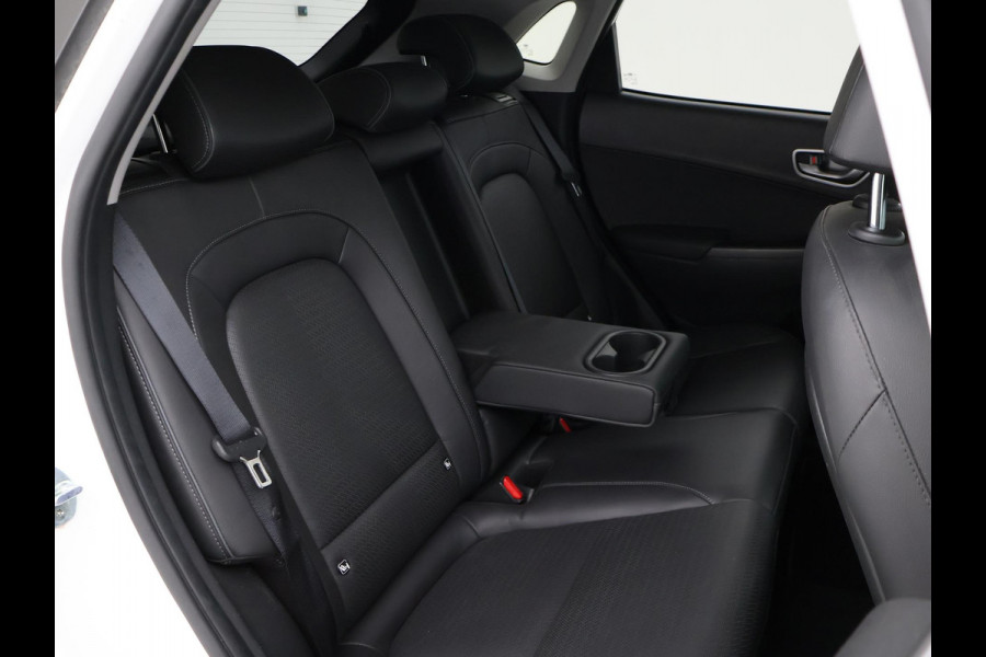 Hyundai Kona EV PREMIUM SKY 64 KWH + SCHUIFDAK | LEDER | TREKHAAK | STOELVENTILATIE | HEAD-UP | CAMERA | ADAPTIVE CRUISE CONTROL