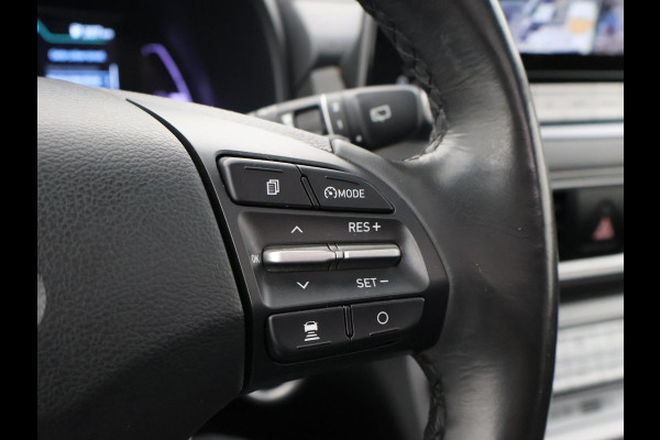 Hyundai Kona EV PREMIUM SKY 64 KWH + SCHUIFDAK | LEDER | TREKHAAK | STOELVENTILATIE | HEAD-UP | CAMERA | ADAPTIVE CRUISE CONTROL