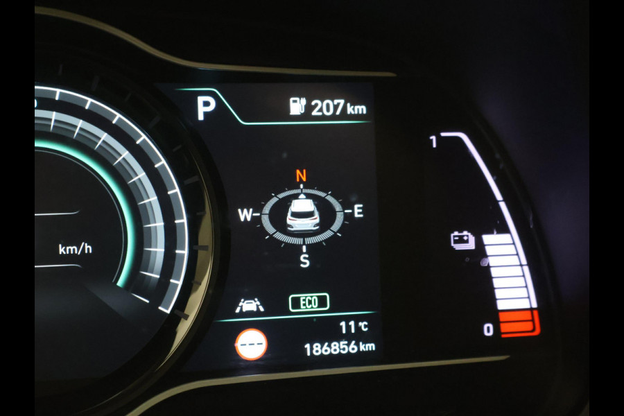 Hyundai Kona EV PREMIUM SKY 64 KWH + SCHUIFDAK | LEDER | TREKHAAK | STOELVENTILATIE | HEAD-UP | CAMERA | ADAPTIVE CRUISE CONTROL