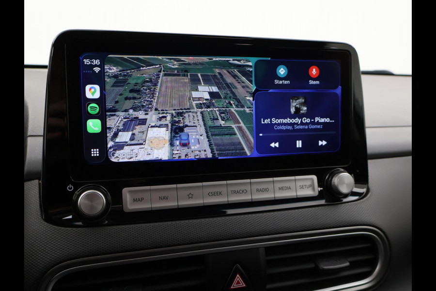 Hyundai Kona EV PREMIUM SKY 64 KWH + SCHUIFDAK | LEDER | TREKHAAK | STOELVENTILATIE | HEAD-UP | CAMERA | ADAPTIVE CRUISE CONTROL