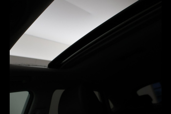 Hyundai Kona EV PREMIUM SKY 64 KWH + SCHUIFDAK | LEDER | TREKHAAK | STOELVENTILATIE | HEAD-UP | CAMERA | ADAPTIVE CRUISE CONTROL