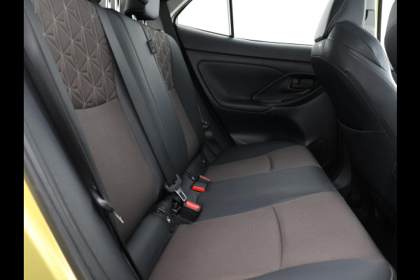 Toyota Yaris Cross 1.5 HYBRIDE EXECUTIVE BI-TONE GARANTIE TOT 9-2032 DODE HOEK DETECTIE.STOEL VERWARMING.TREKHAAK