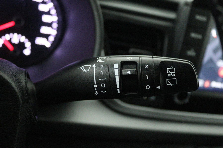 Kia Rio 1.0 TGDI DynamicLine (ACHTERUITRIJCAMERA, NAVIGATIE, CRUISE CONTROL,CARPLAY, PARKEERSENSOREN, 1e EIGENAAR,)