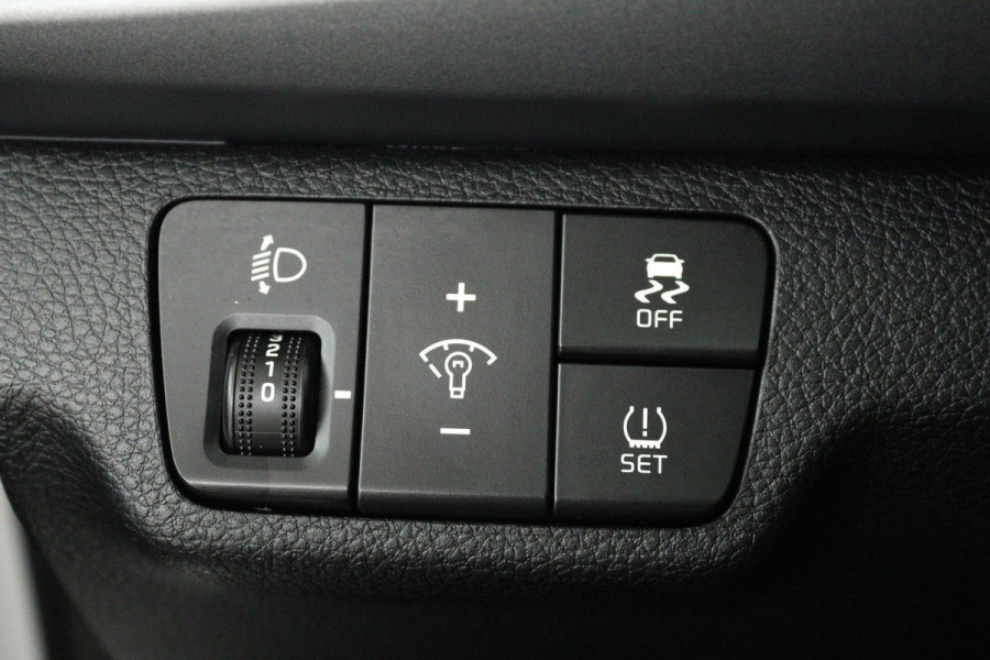 Kia Rio 1.0 TGDI DynamicLine (ACHTERUITRIJCAMERA, NAVIGATIE, CRUISE CONTROL,CARPLAY, PARKEERSENSOREN, 1e EIGENAAR,)