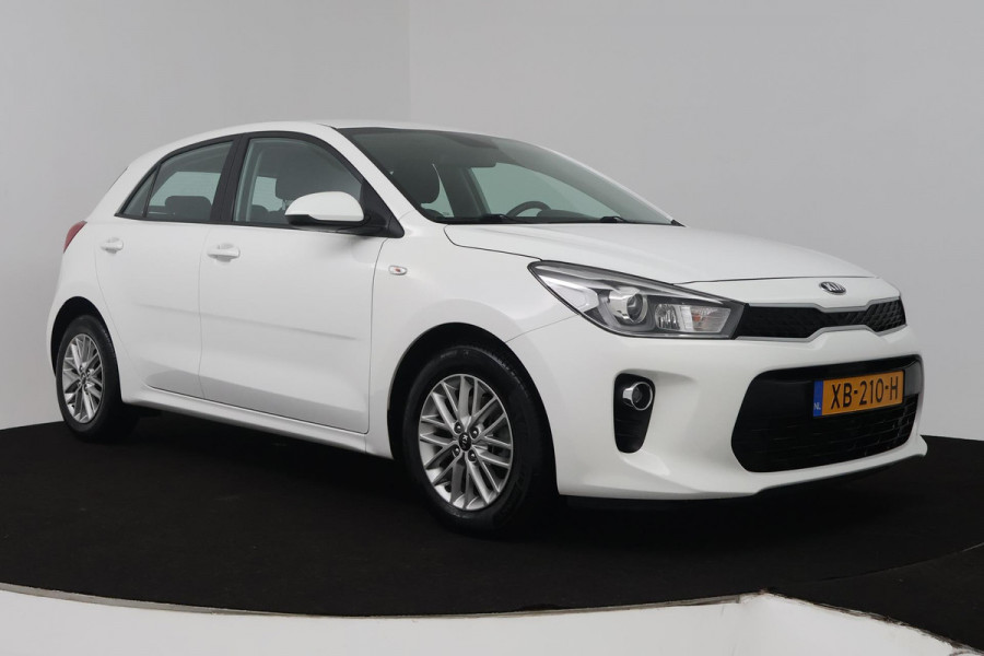 Kia Rio 1.0 TGDI DynamicLine (ACHTERUITRIJCAMERA, NAVIGATIE, CRUISE CONTROL,CARPLAY, PARKEERSENSOREN, 1e EIGENAAR,)