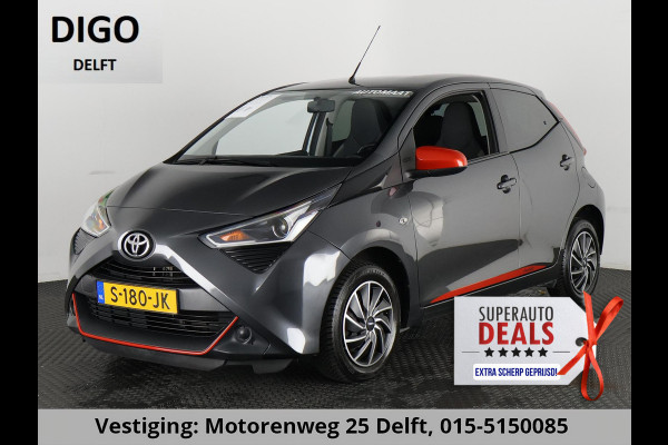 Toyota Aygo 1.0 VVT-i X-PLAY AUTOMAAT GARANTIE TOT 10-2031 BIJNA 2022. APPLE CARPLAY & ANDROID AUTO . ACHTERUITRIJ CAMERA .