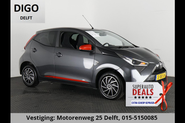 Toyota Aygo 1.0 VVT-i X-PLAY AUTOMAAT GARANTIE TOT 10-2031 BIJNA 2022. APPLE CARPLAY & ANDROID AUTO . ACHTERUITRIJ CAMERA .