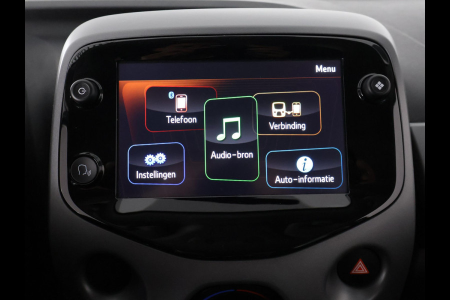 Toyota Aygo 1.0 VVT-i X-PLAY AUTOMAAT GARANTIE TOT 10-2031 BIJNA 2022. APPLE CARPLAY & ANDROID AUTO . ACHTERUITRIJ CAMERA .