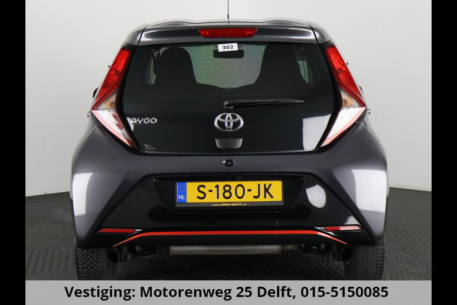 Toyota Aygo 1.0 VVT-i X-PLAY AUTOMAAT GARANTIE TOT 10-2031 BIJNA 2022. APPLE CARPLAY & ANDROID AUTO . ACHTERUITRIJ CAMERA .