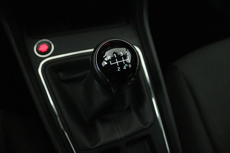 Seat ✅ Leon ST 1.0 EcoTSI Style Business Intense (PARKEERSENSOREN, NAVIGATIE, CARPLAY, CRUISE CONTROL)