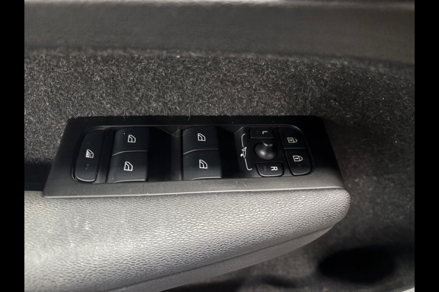 Volvo XC40 1.5 T5 Recharge Inscription Navi | Clima | Cruise | Leer | Trekhaak