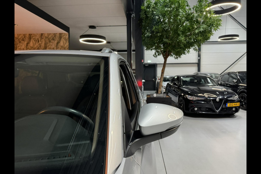 Volkswagen T-Cross 1.5 TSI Style Garantie Carplay StoelVW Camera IQ. Drive ACC Navi Clima Led Dab Rijklaar